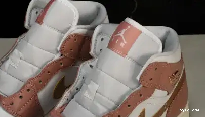 Hyperoad Mid Stardust” SE“Red Jordan Air 1 0425